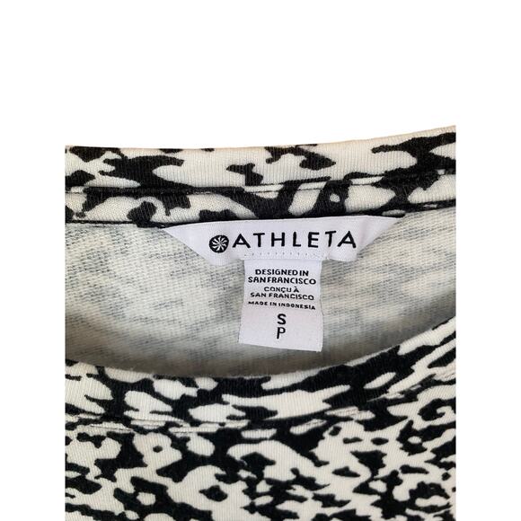 Athleta Balance printed black and white animal print oversized pullover size S - Picture 5 of 6